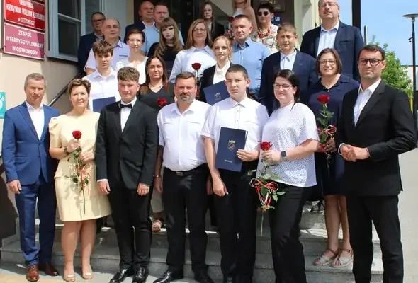 Uhonorowano stypendystów burmistrza Ostroroga – znamy najlepszych uczniów