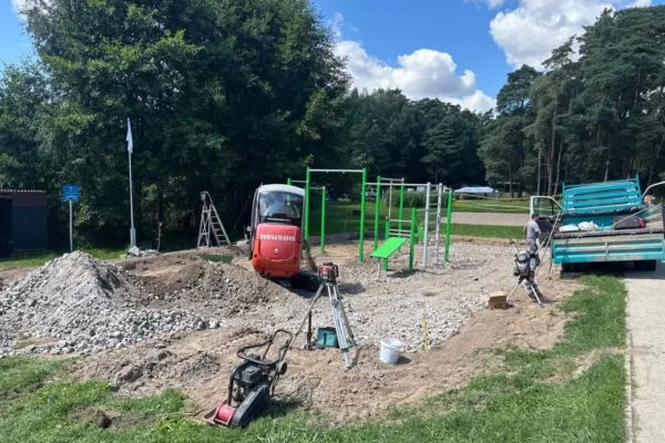 Budowa parku Street Workout w ośrodku Mormin – trwają prace, zakaz wstępu