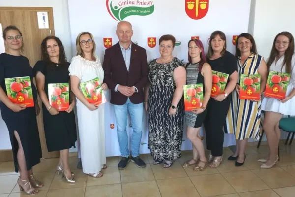 Siedem nauczycielek z gminy Pniewy otrzymało akty mianowania