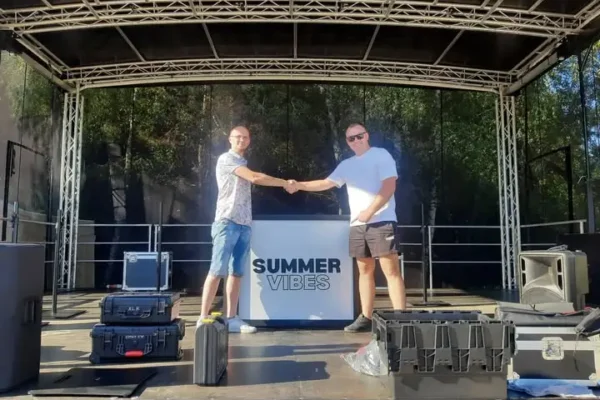 Summer Vibes w Zielonejgórze: Damian Mayer Majerowicz gwiazdą wieczoru na przystani
