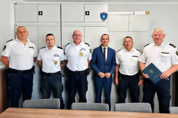 Burmistrz Szamotuł podziękował strażnikom miejskim z okazji ich święta