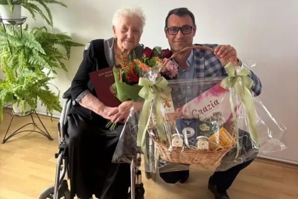 90. urodziny Pani Krystyny Jędrzejczak z Bobulczyna – życzenia od burmistrza