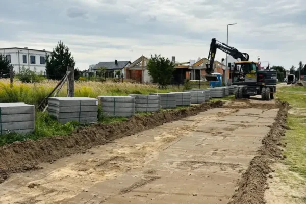 Trwają prace przy budowie dróg pasowych w Mutowie – gmina Szamotuły przeznaczyła milion złotych