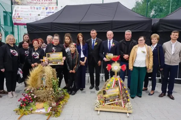 Gmina Pniewy triumfuje na Dożynkach Powiatowych w Grójcu