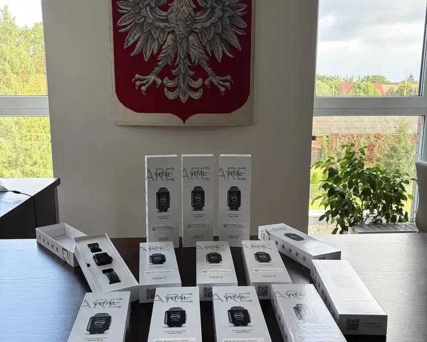 Nowe opaski bezpieczeństwa dla seniorów z Gminy Obrzycko