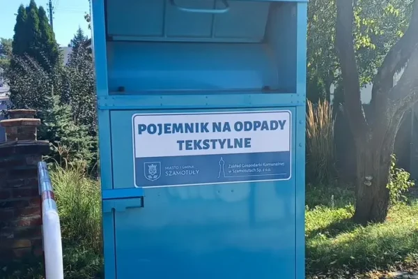 Szamotuły: kontenery na tekstylia przeniesione na nowe lokalizacje