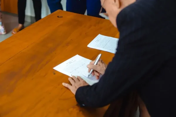 Burmistrz Ostroroga apeluje: podpisujcie pisma kierowane do urzędu