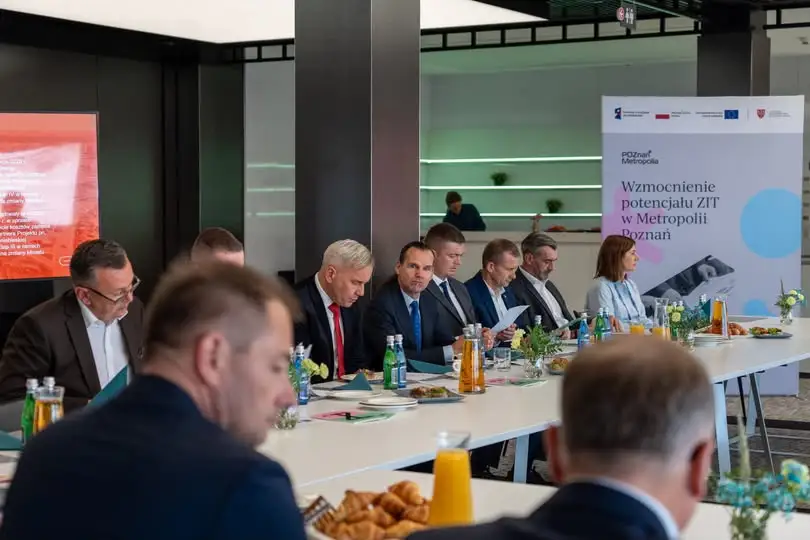 Szamotuły umacniają współpracę z Metropolią Poznań. Burmistrz w kluczowym zespole