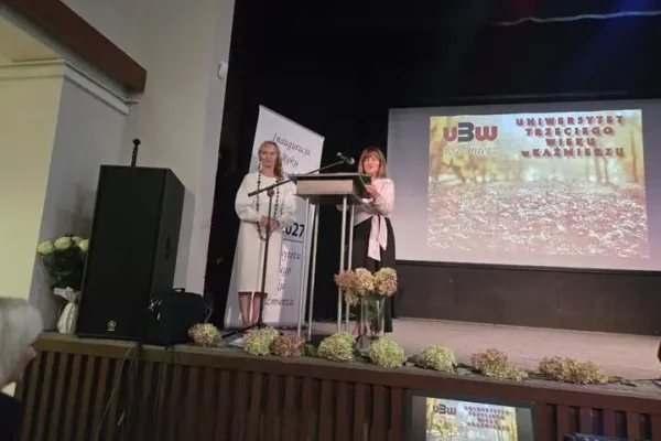 Uniwersytet Trzeciego Wieku w Kaźmierzu zainaugurował rok akademicki 2026/2027