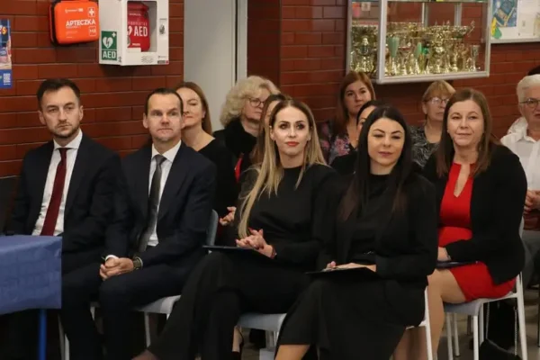 Dzień Edukacji Narodowej w Otorowie z pasowaniem pierwszoklasistów