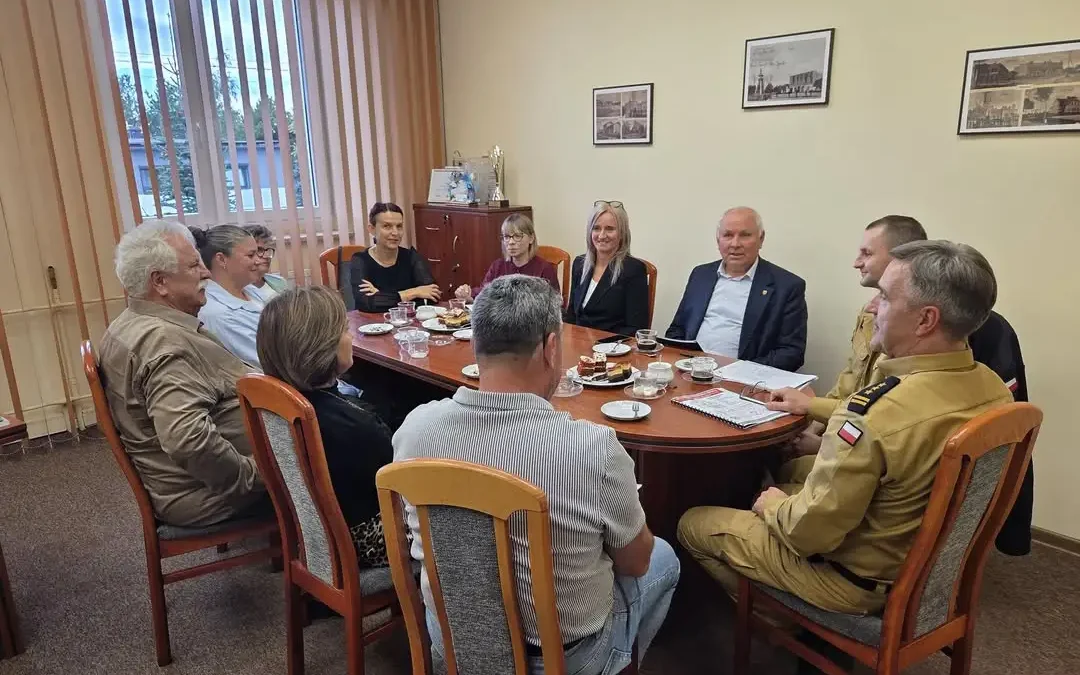 Bezpieczeństwo w szkołach Gminy Kaźmierz tematem posiedzenia Zespołu Zarządzania Kryzysowego
