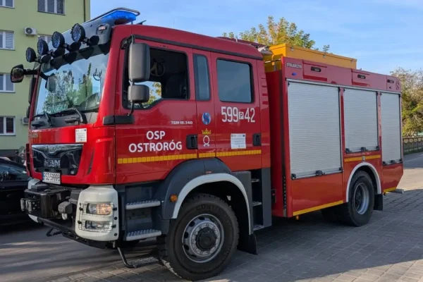 Pęckowo: Strażacy i policja interweniowali wobec zatrzaśniętych w domu dzieci