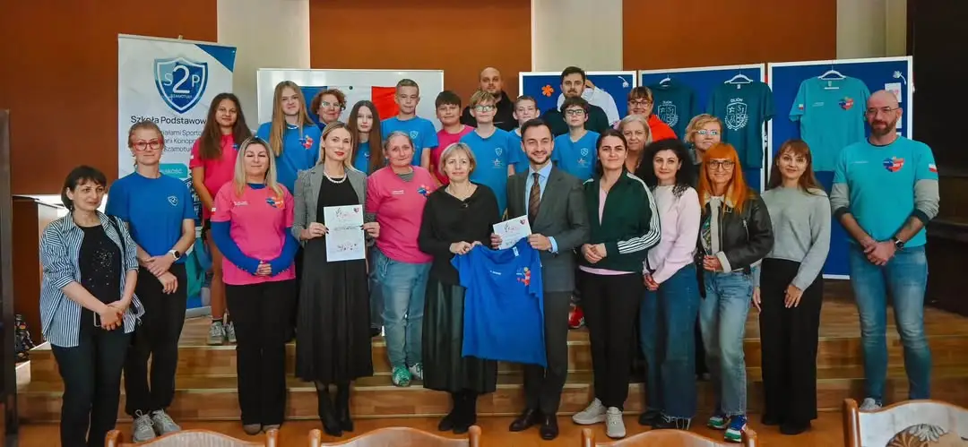 Samorządowcy z Polski i Ukrainy z wizytą studyjną w Szkole Podstawowej nr 2 w Szamotułach