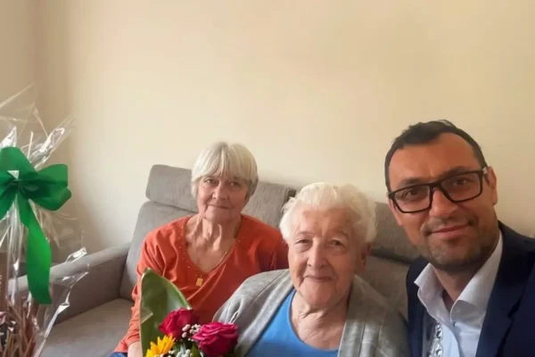 Pani Balbina Dolata z Ostroroga kończy 98 lat. Gmina składa życzenia